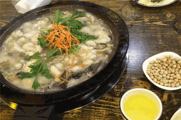 潮州打冷大排档砂锅粥石锅鱼